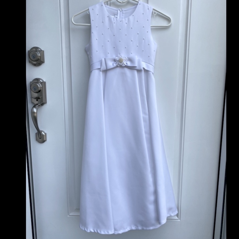 White formal dress, size 8